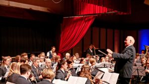 Stadtkapelle Wolfach verabschiedet sich: So war das letzte Jahreskonzert mit Dirigent Joachim Riester